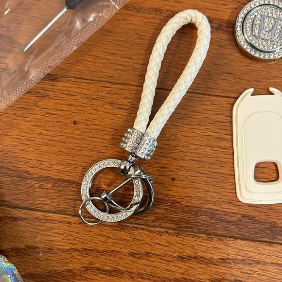 Honda CRV or Odyssey key fob accessories and keychains (AUTO) - Picture 2 of 7